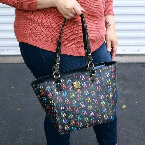 Dooney And Bourke Db75 It Zip Top Black Multi Coated Canvas Tote - Picture 4 of 11